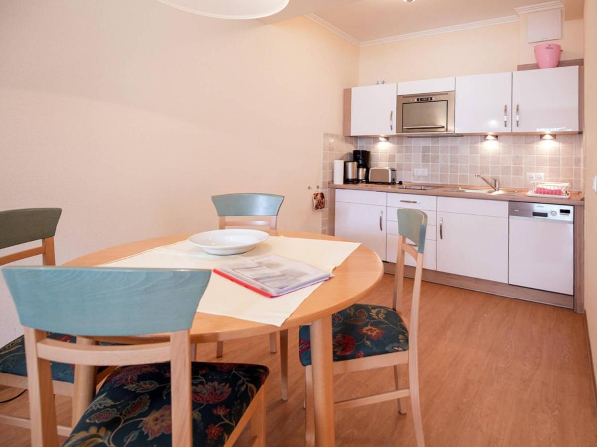 Strandvillen - Mit 2 Schlafzimmern Und Balkon Ah 629 * Binz